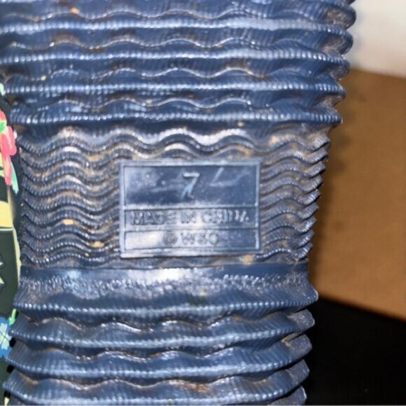 Western Chief Navy Clogs Womens 7 Birds Doves Slip On No Back Garden Boho Rubber - Picture 6 of 7